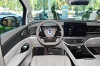 2022款腾势D9 DM-i 970 四驱旗舰型