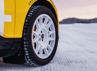 2025款Polestar 4 Arctic Circle 官图