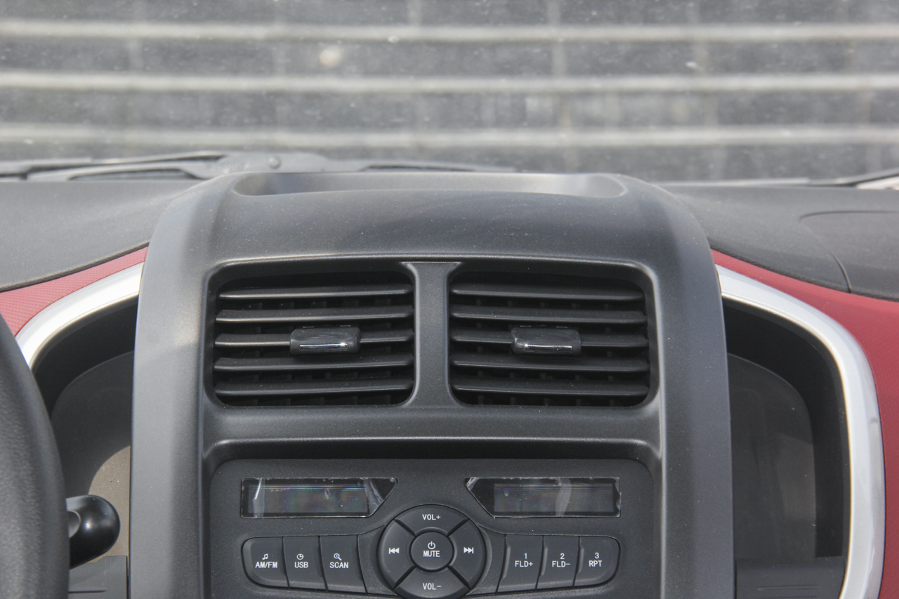  2019款奔奔EV360改款 标准型 