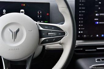 2025款梦想家 PHEV 四驱尊贵鲲鹏版