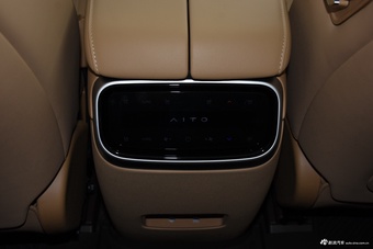 2024款问界M7 1.5T 两驱Plus版 5座