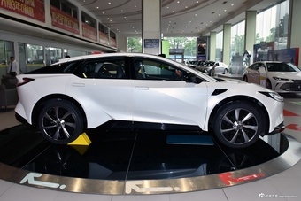 2025款一汽丰田bZ5 550 PRO智行版