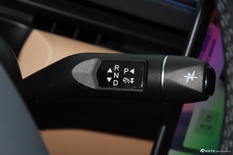 2025款极狐αT5 520 MAX