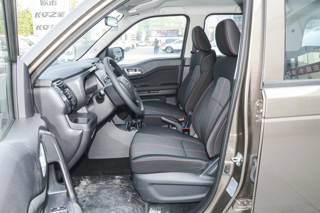 2019款长安欧尚X70A 1.5L 手动基本型国VI