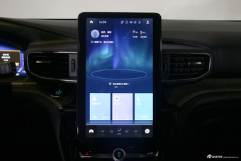  2020款福特探险者EcoBoost 285 四驱顶配型