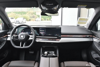 2014款宝马5系528i 2.0T自动xDrive M运动型旅行版图片