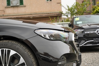 2025款奔驰E级改款 E 300 L 豪华型