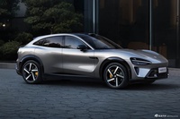 2025款小米YU7钛金属