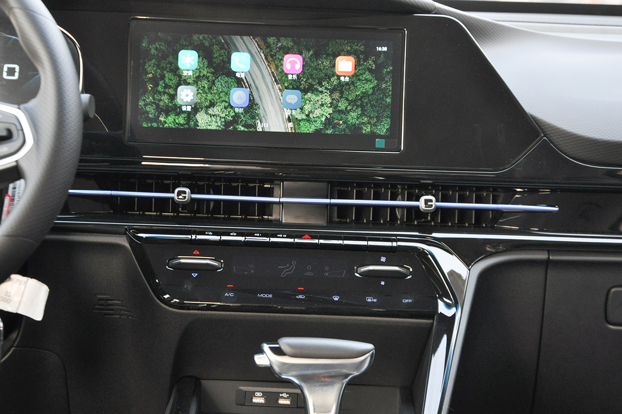 2019款宝骏RC-6 1.5T 自动24小时在线精英型