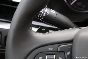 2022款XT6 2.0T自动七座四驱豪华型