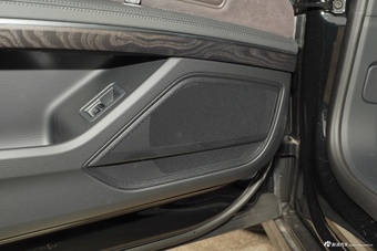 2025款奥迪A8L 45 TFSI quattro 豪华型