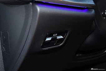 2025款奔驰E级 E 300 L 时尚运动型