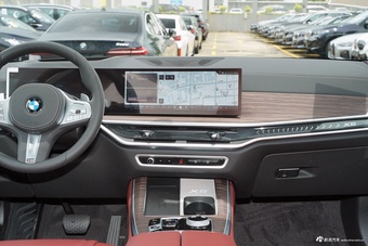 2025款宝马X5 xDrive 40Li M 运动套装