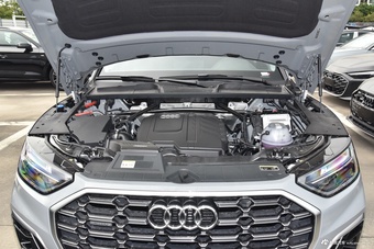 2026款奥迪Q5L 45周年典藏版 40 TFSI 时尚动感型图片