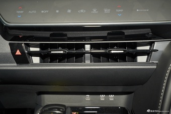 2026款凯美瑞 双擎 2.0HSE 运动Lite版