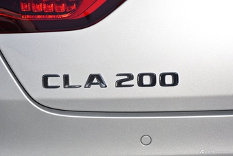 2022款奔驰CLA 200