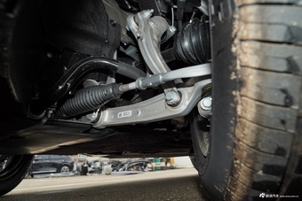 2025款奥迪Q5L 45周年典藏版 40 TFSI 豪华动感型