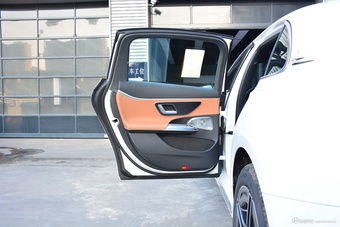 2024款奔驰E级 E 260 L 运动型