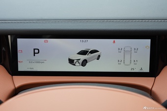 2026款荣威i6 1.5L 臻久版