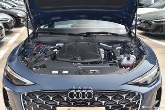 2026款奥迪A6L 2.0T quattro 尊享致雅型图片