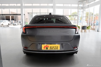 2025款极狐 阿尔法S6 735MAX 175kW