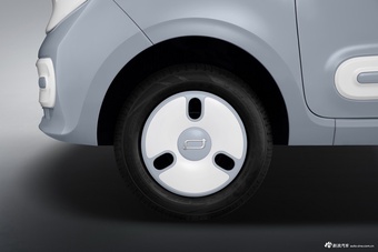 2025款奔腾小马官图