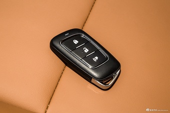 2022款福田征服者5 2.0T自动柴油两驱武林至尊长轴4F20TC