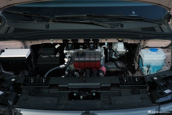 2025款零跑B01 550舒享版