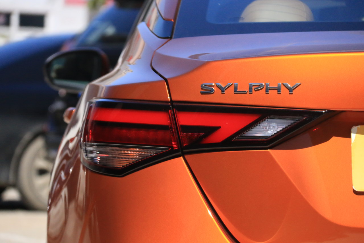 2021款轩逸1.6L TOP自动奢享版