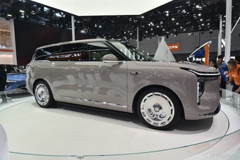 2025广州车展实拍：智己LS9