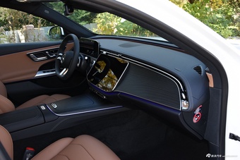 2025款奔驰E级 E 300 L 时尚运动型