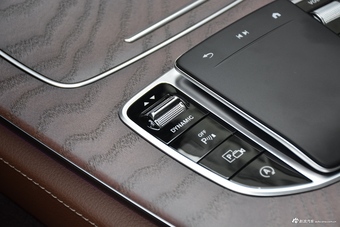 2021款奔驰E级 E 300 L 尊贵型