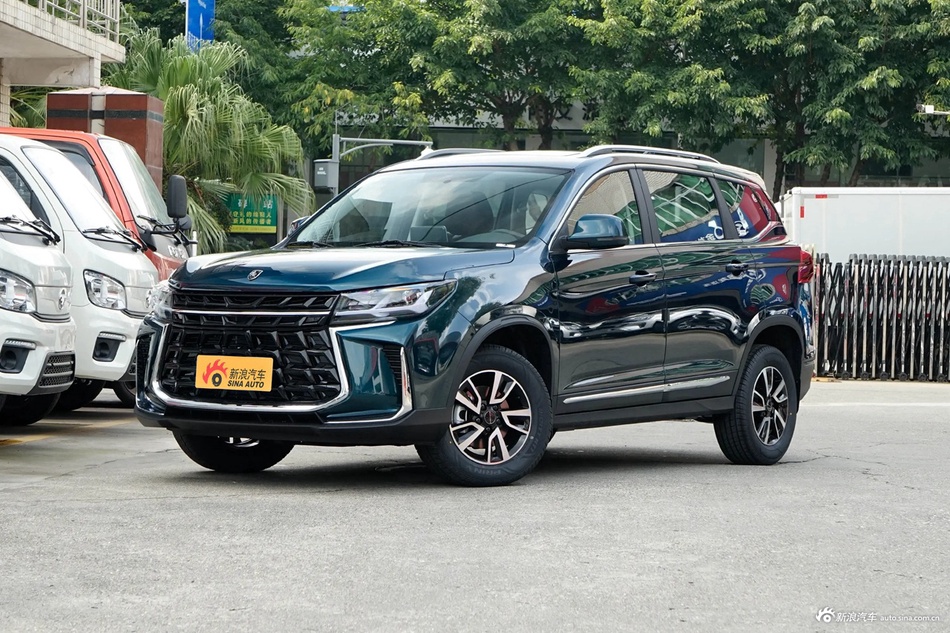 2024款风行T5 盛世款 1.6L CVT追梦版 五座