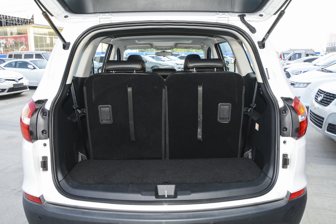 2019款斯威X7 1.8L手动舒适版7座