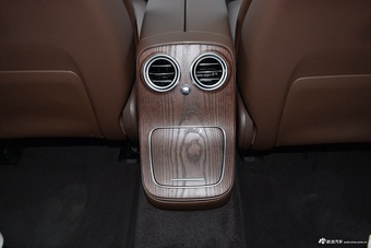 2022款奔驰E级 改款 E 300 L 豪华型