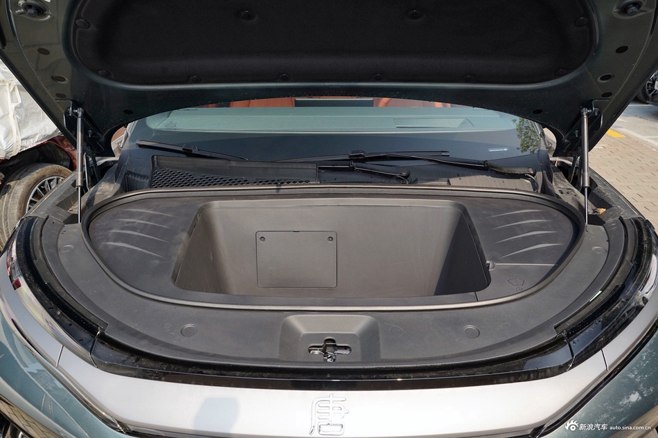 2025款唐L EV 600KM四驱激光雷达旗舰型