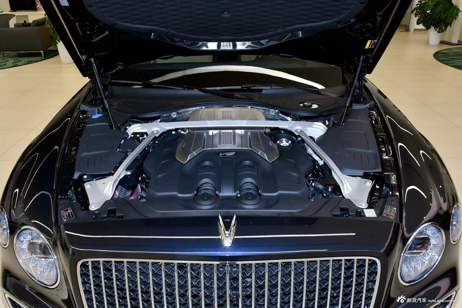 2024款飞驰 4.0T V8 Mulliner