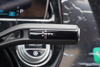 2025款奔驰E级改款 E 300 L 豪华型