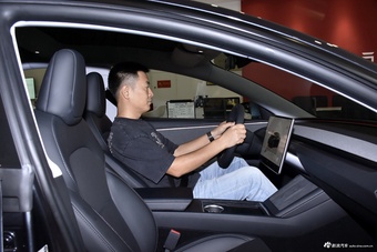 2025款Model 3 后轮驱动版