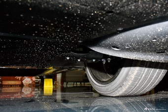 2025款一汽丰田bZ5 550 PRO智行版