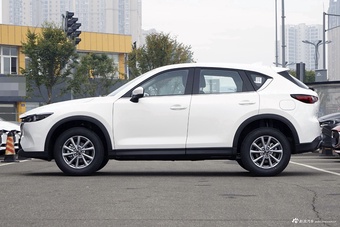 2024款马自达CX-5 2.0L 自动两驱舒适型