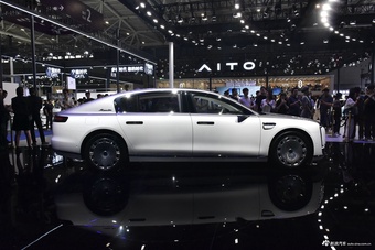 2025款尊界S800增程 4座