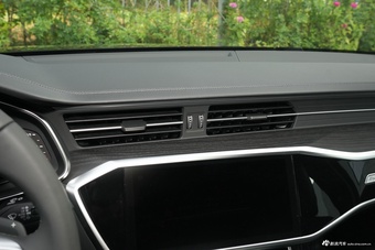 2026款奥迪A6L 45 TFSI quattro 臻选动感型+尊享包