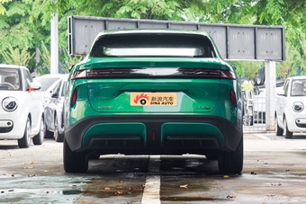 2027款长安启源Q06 670 双电机智享型