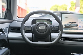 2025款悦意03 565km 畅享版