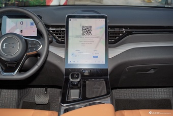 2025款奔腾T90 龙耀版 1.5T 欢享型