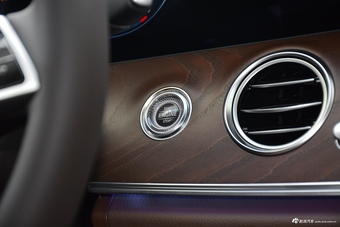 2021款奔驰E级 E 300 L 尊贵型