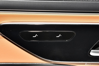 2024款奔驰E级 改款二 E 260 L