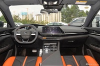 2024款长安UNI-V 1.5T 尊贵运动型