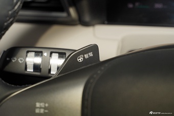 2025款比亚迪元UP 401KM智驾领先版